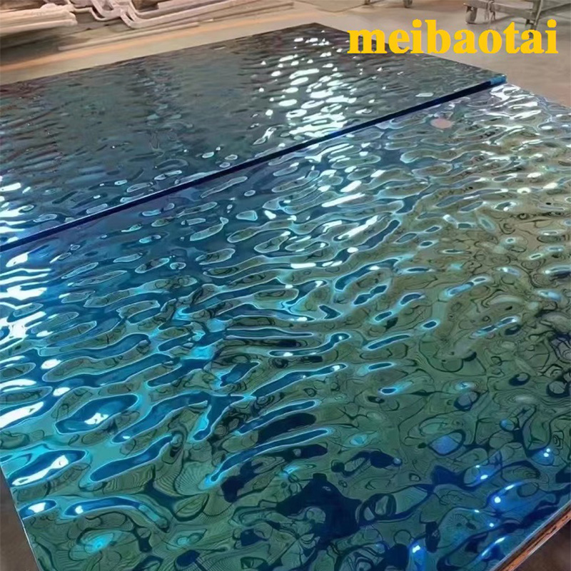 Folha de aço inoxidável personalizada da decoração da onda de água da cor azul SS304 0.65MM do tamanho
